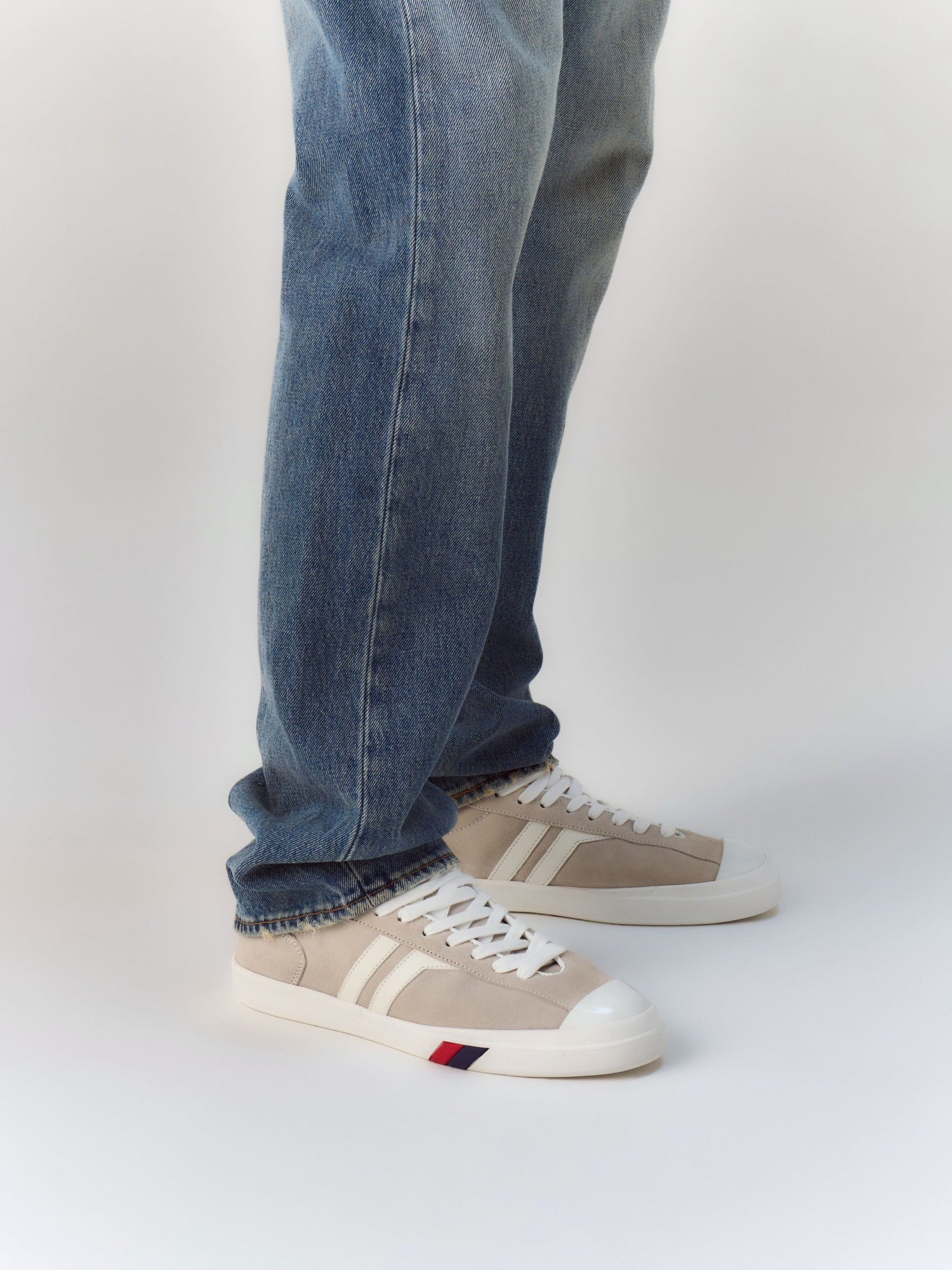Court Ace in suede grigio cenere