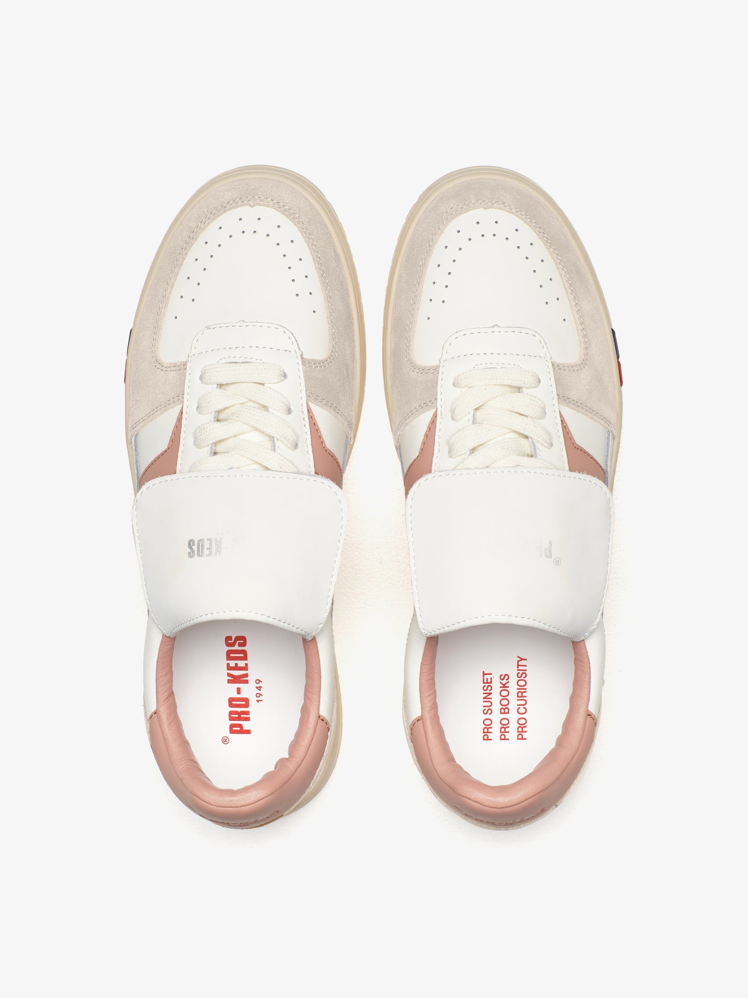 Interno con suola logata delle sneakers Pro-Keds Field King in pelle bianco e rosa blush