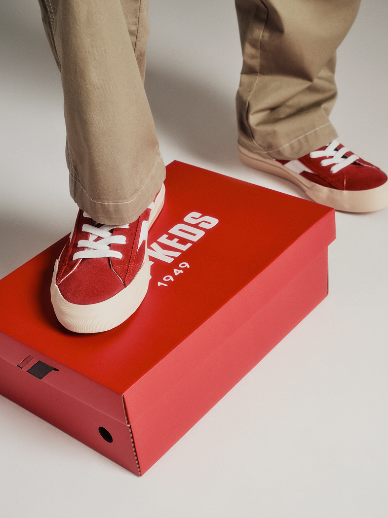 Royal Classic in Suede Rossa e Bianca