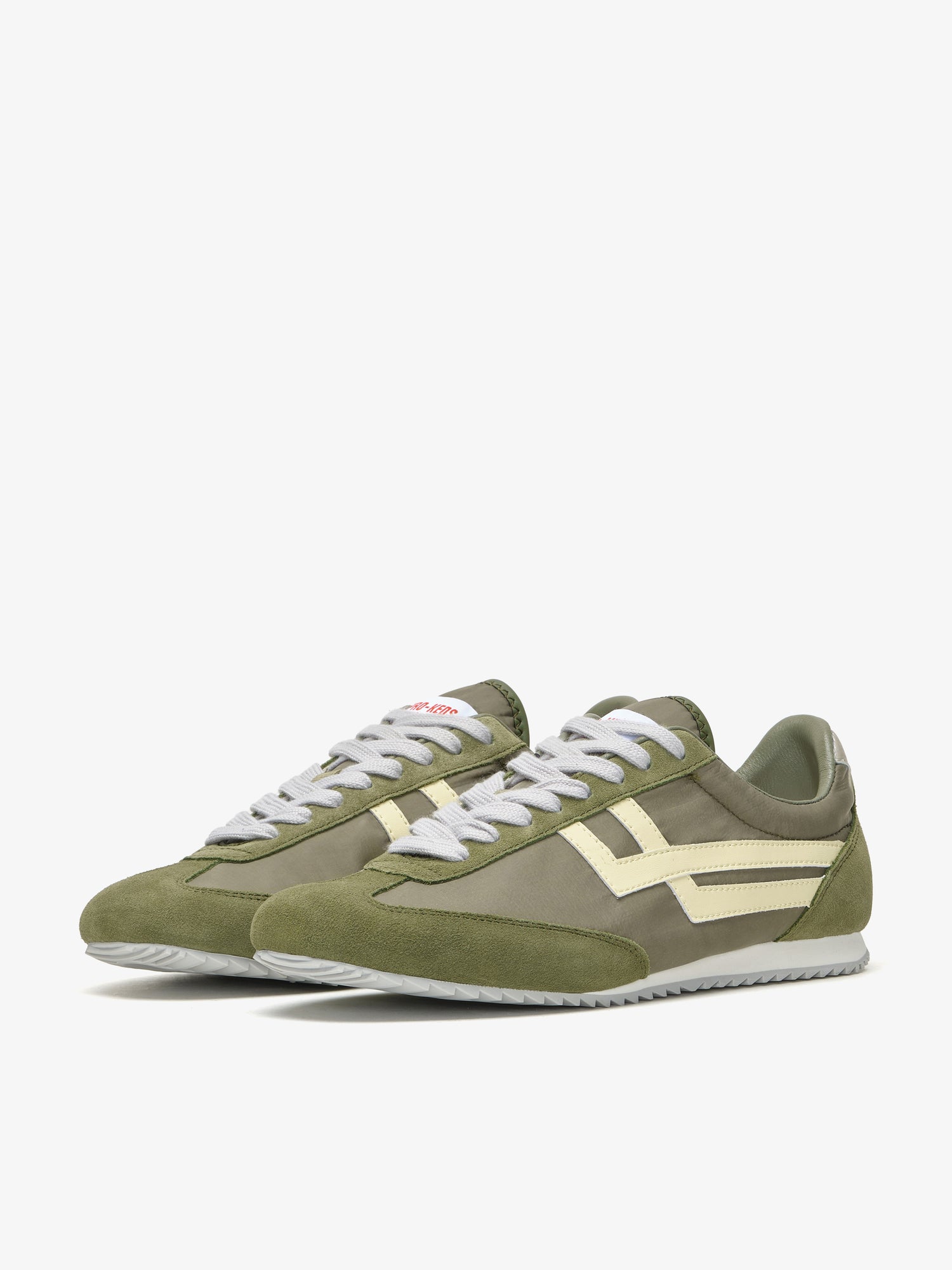 Pro-Keds Racer 77 da donna, paio di sneaker verde militare e platino, vista frontale e laterale