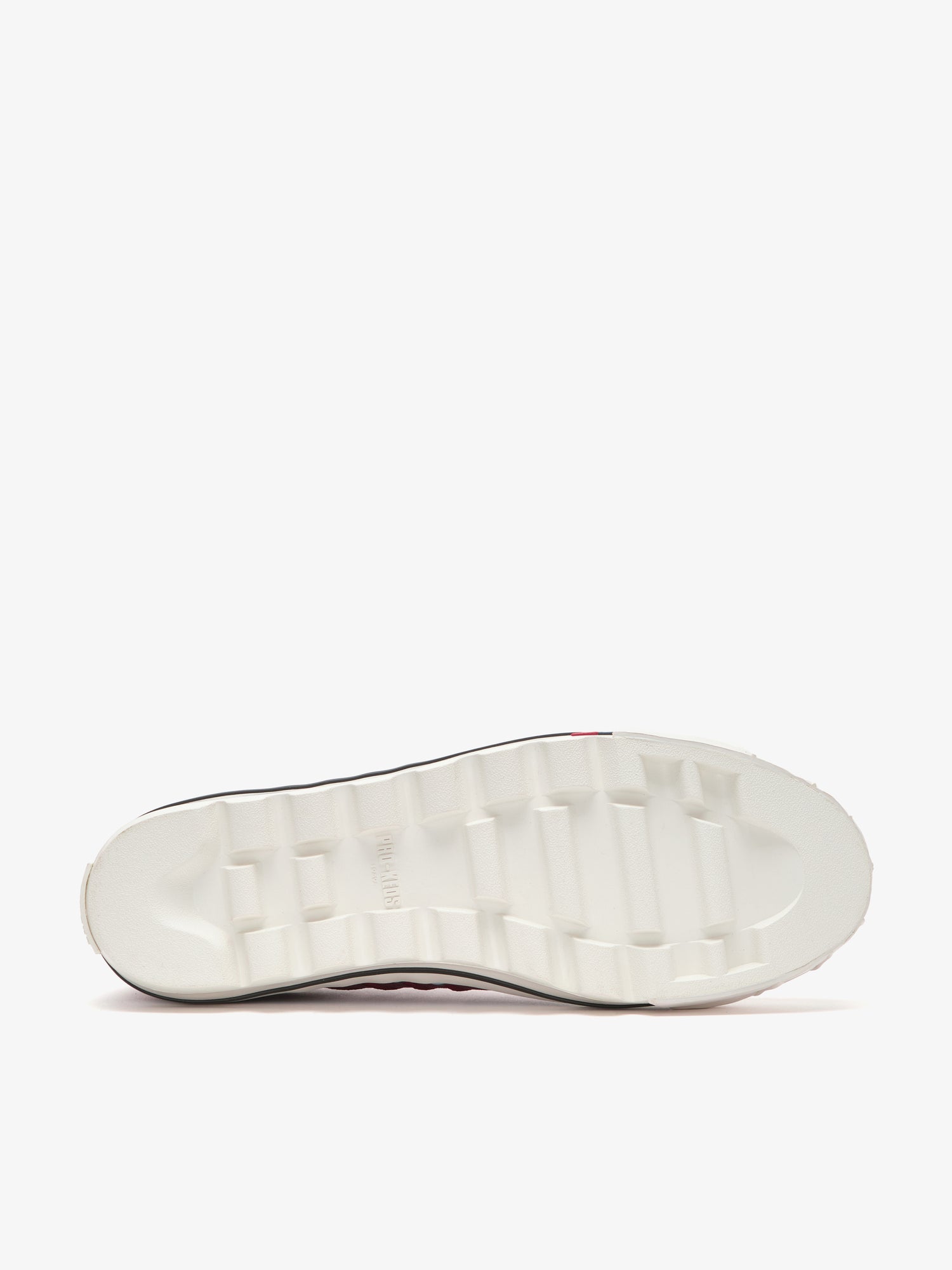 Intrepid in canvas merlot