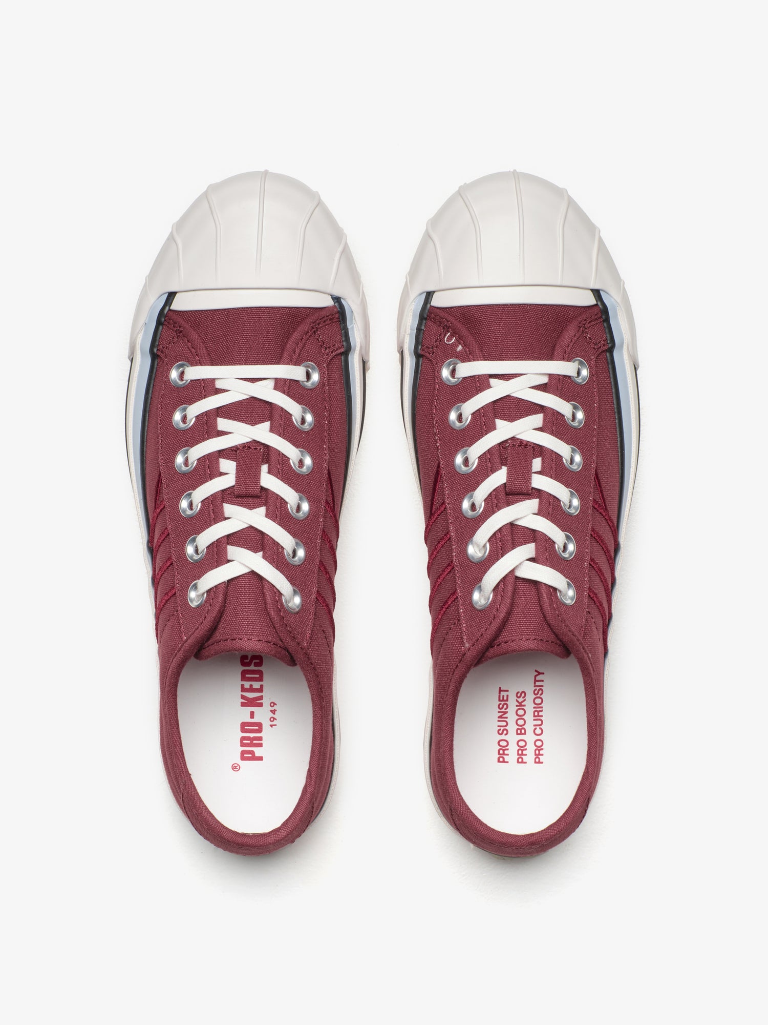 Intrepid in canvas merlot