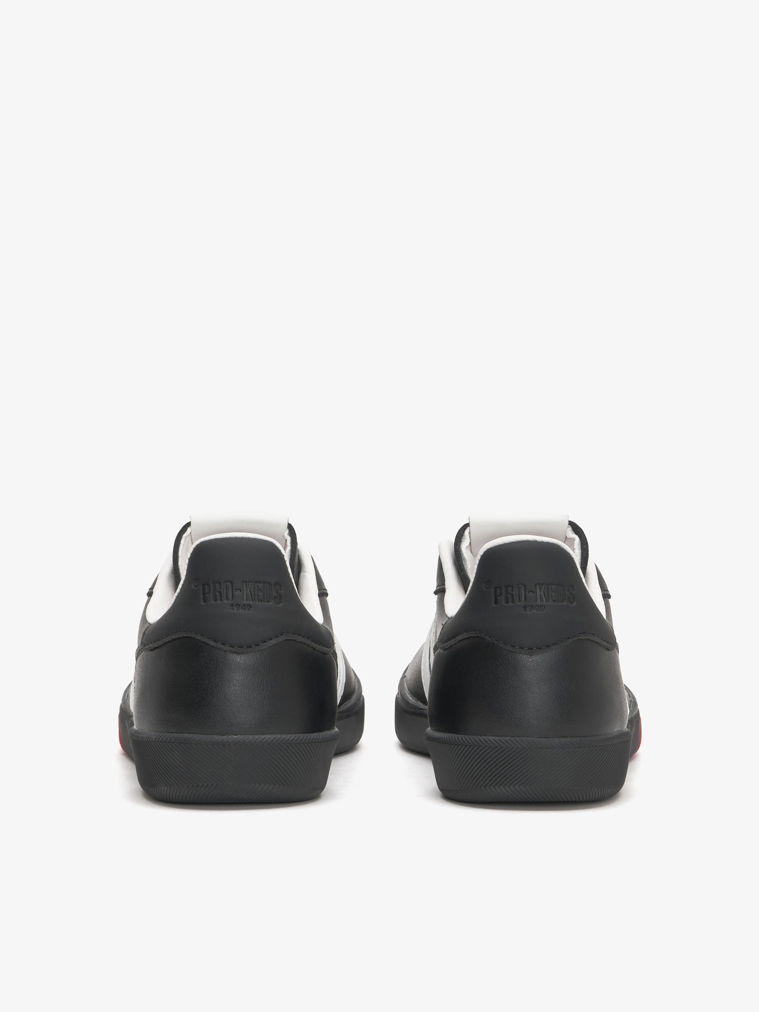 Court Ace in Pelle Nera e Bianca