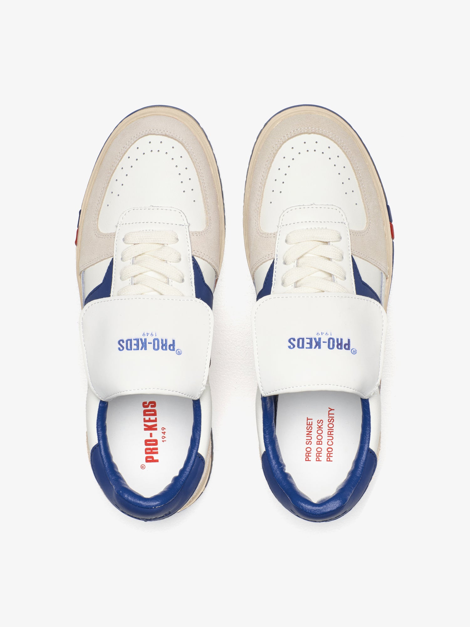 Interno con suola logata delle sneakers Pro-Keds Field King in pelle avorio e blu