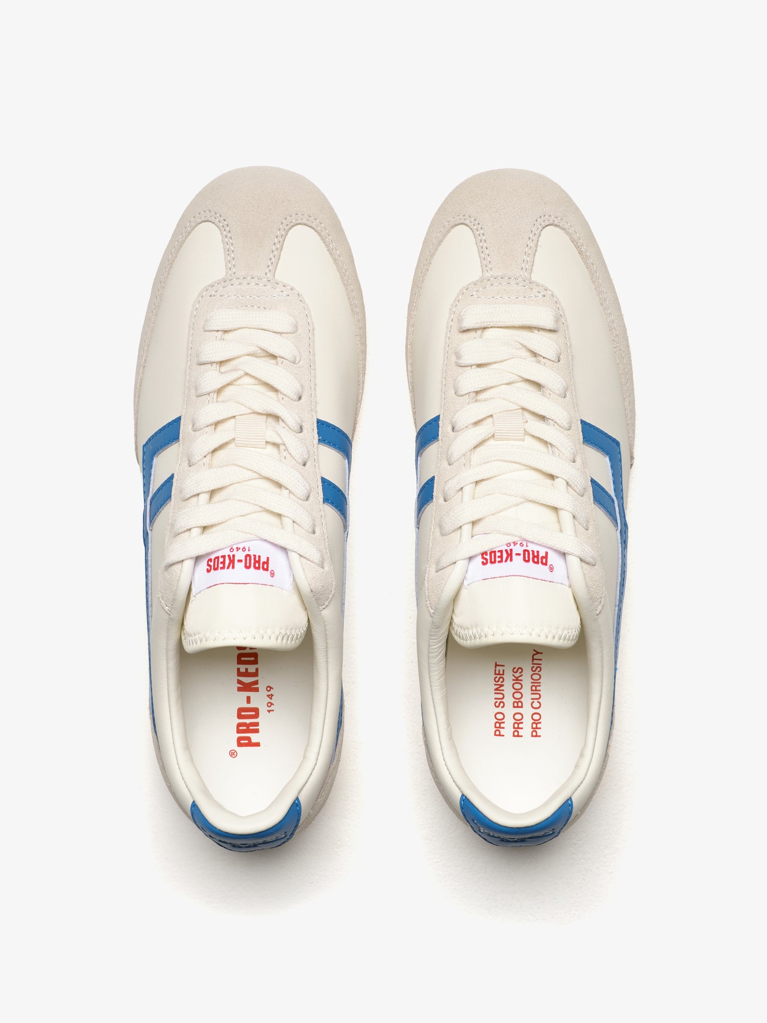 Pro-Keds Racer 77 da uomo, paio di sneaker crema e blu, vista  dall'alto