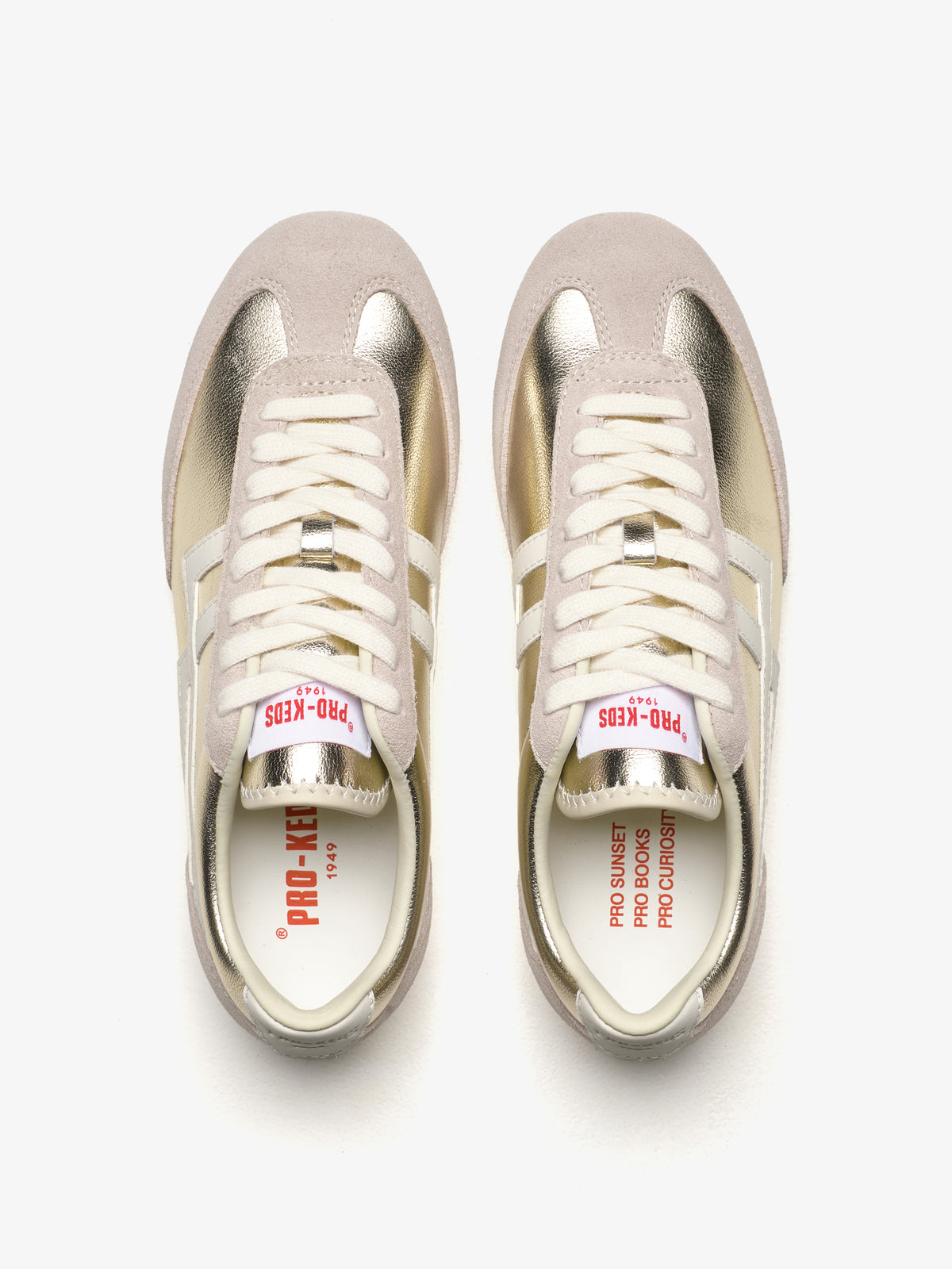 Pro-Keds Racer 77 da donna, paio di sneaker platino e avorio, vista dall'alto