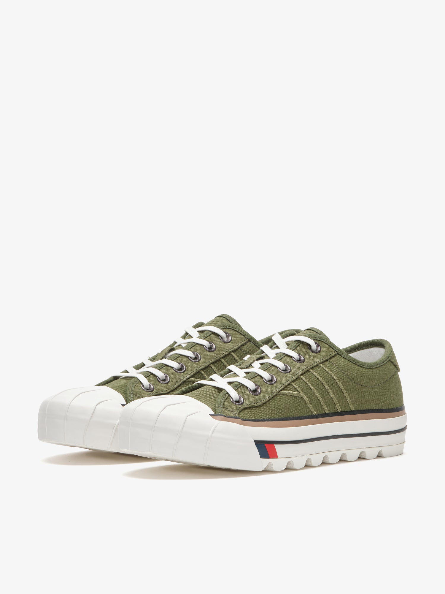 Intrepid in moss green canvas
