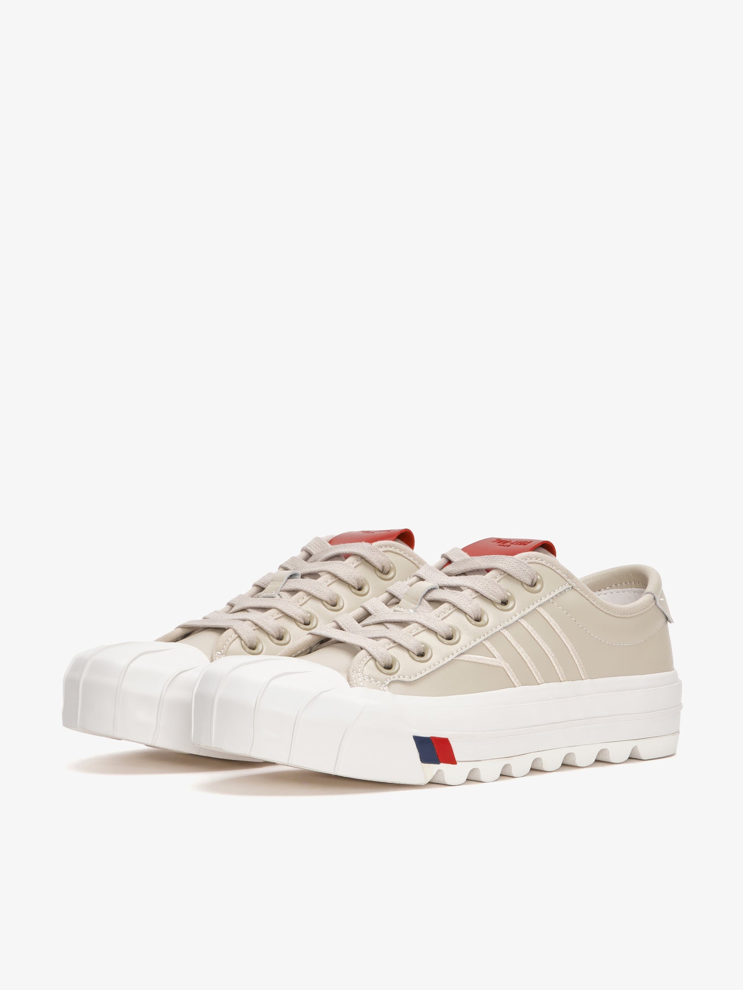 Intrepid in cream leather