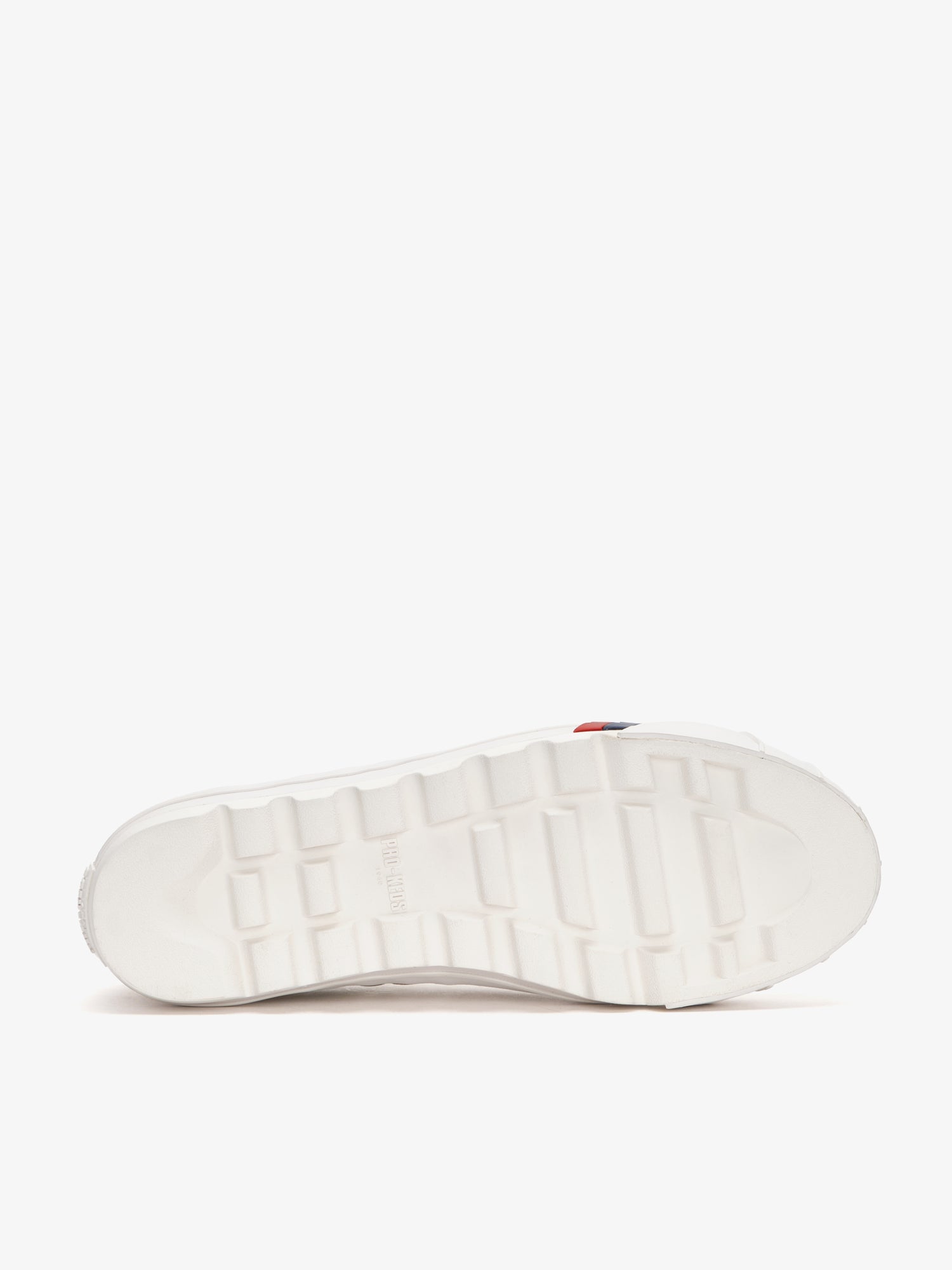 Intrepid in cream leather