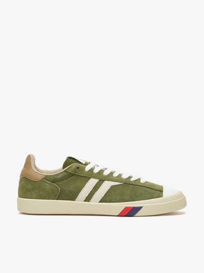 Court Ace in suede verde muschio