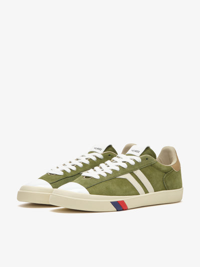 Court Ace in suede verde muschio